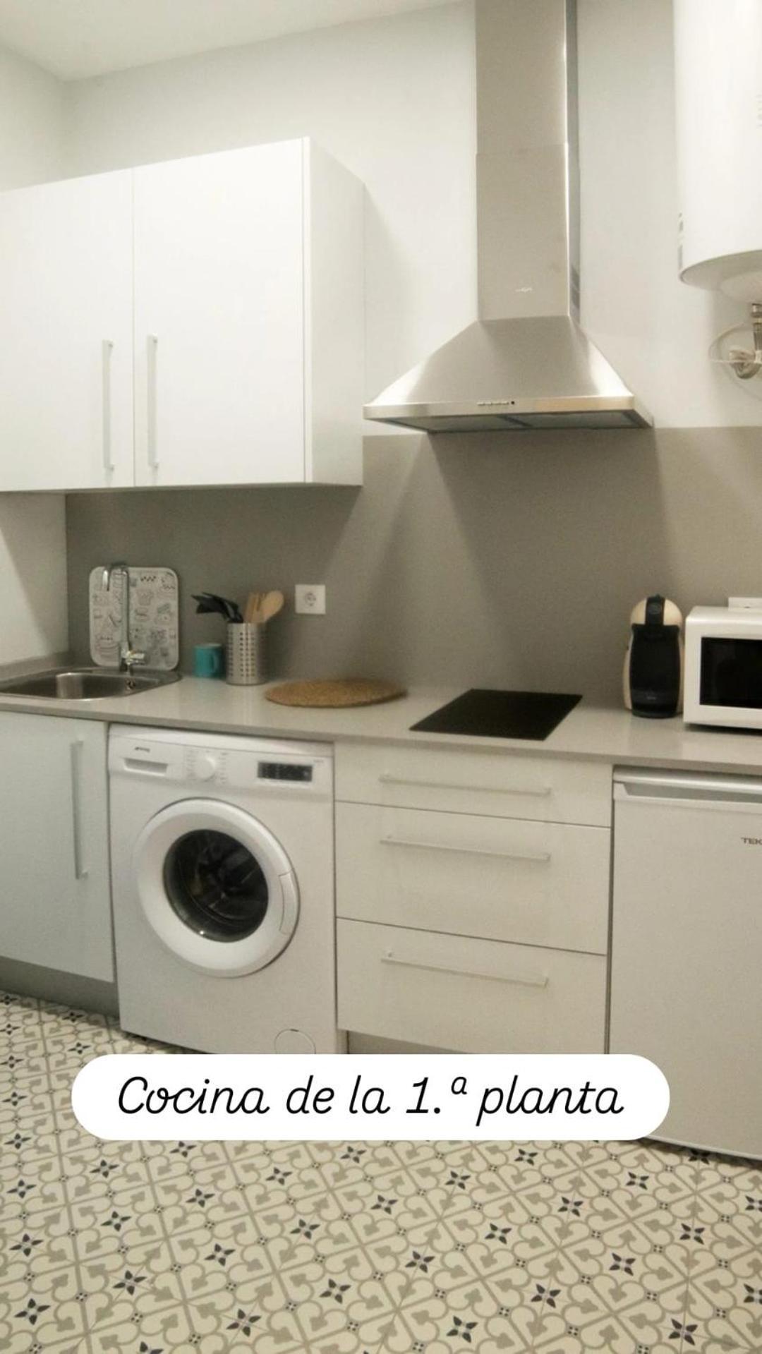Apartamentos En La Plaza Dona Elvira, 7 — Photos 2